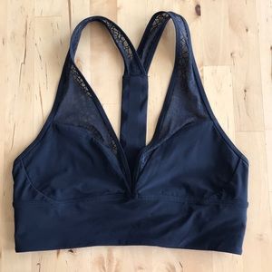 Lululemon Yoga Bra size 6, black
